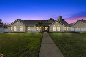 Tips to shoot and edit twilight real estate photos